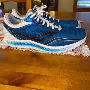 Mens Saucony Kinvara 11 running shoes